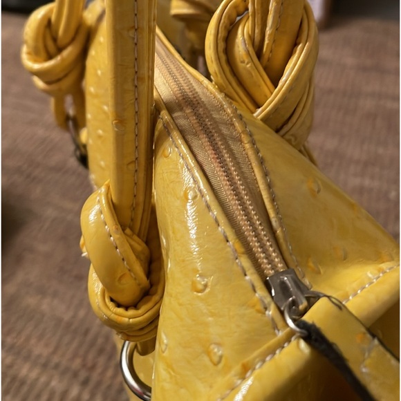 John Romaine Purse and Matching Wallet Yellow EUC - Picture 8 of 16